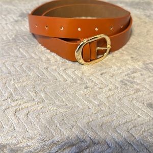 Women’s plus one size tan belt